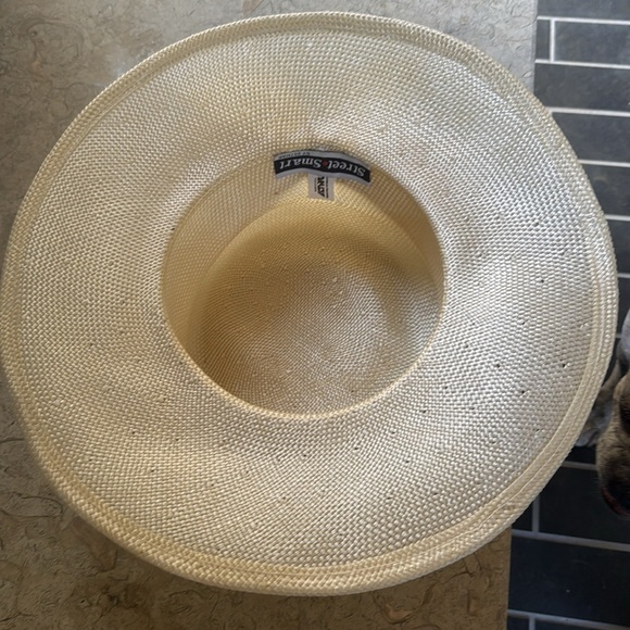 Street Smart by Betmar Vintage Elegant Cream Wide-Brim Hat - Picture 6 of 8